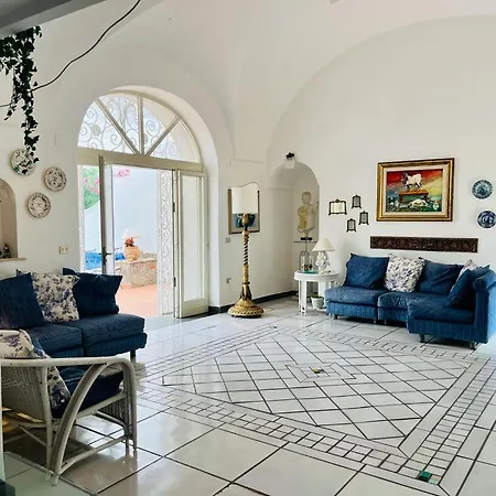 La Perla Marina Vila Capri